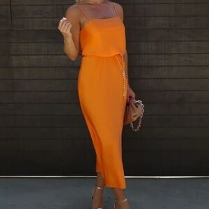 VICI Collection - new Dara Side Ruched Midi Dress